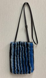 画像: レッキス/牛革スマホショルダー